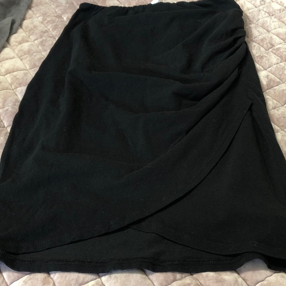James perse skirt with rousing - Picture 1 of 5
